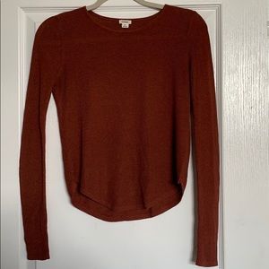 Burnt orange long sleeve tshirt, garage